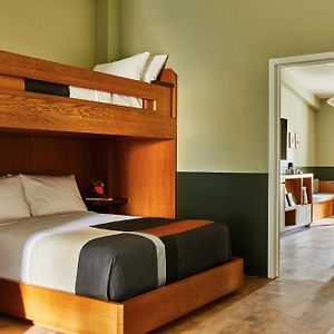 Trailborn Family Suite