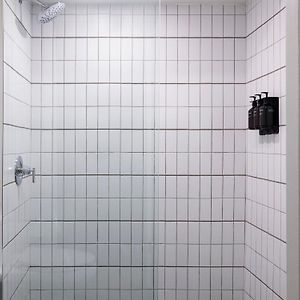King room Shower